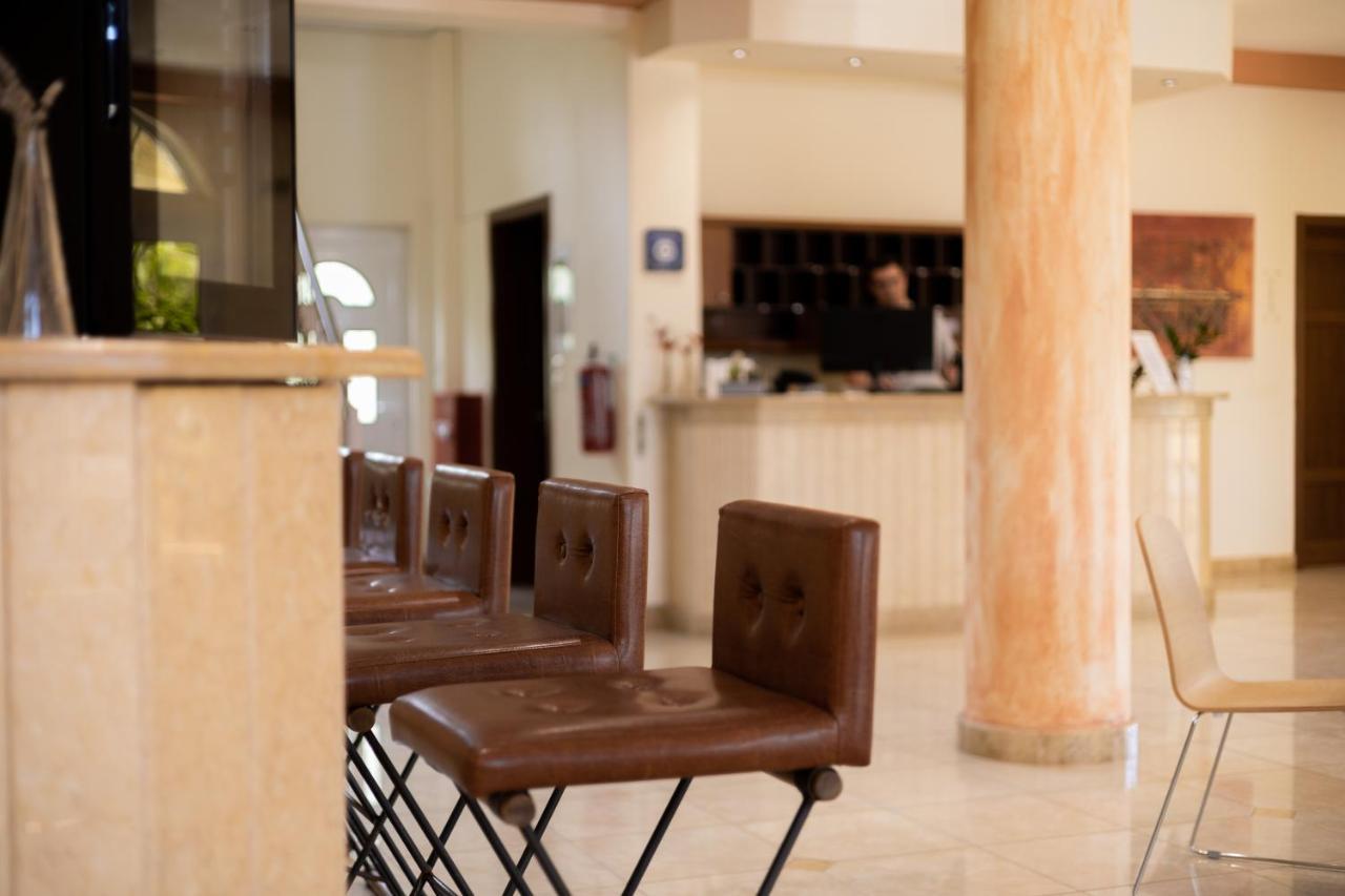 Chrisovalanto Hotel Sívota 外观 照片