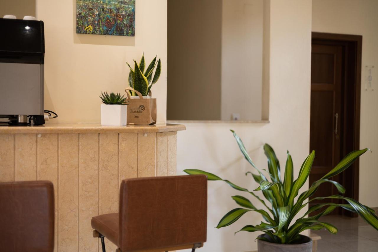 Chrisovalanto Hotel Sívota 外观 照片