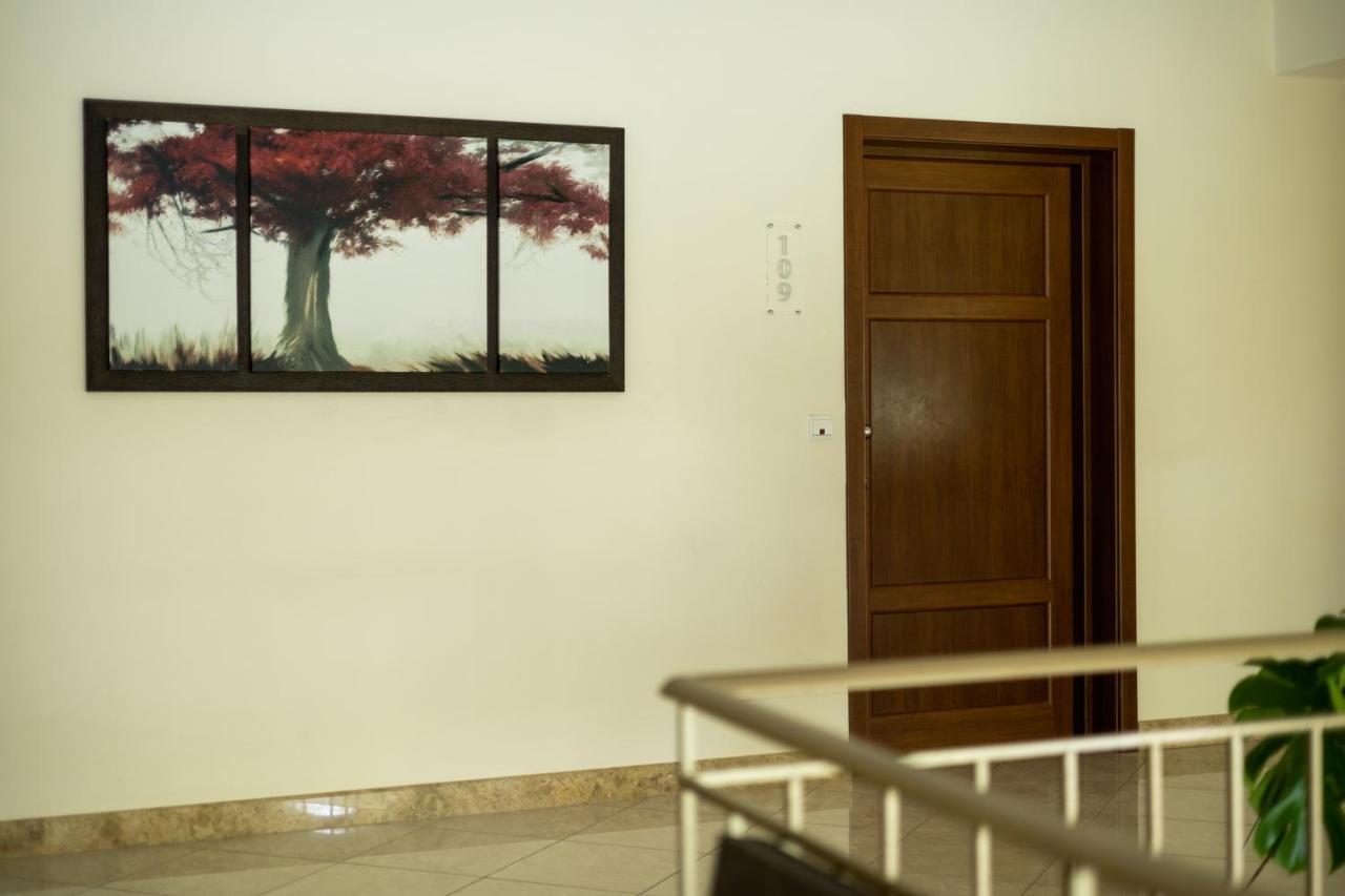 Chrisovalanto Hotel Sívota 外观 照片
