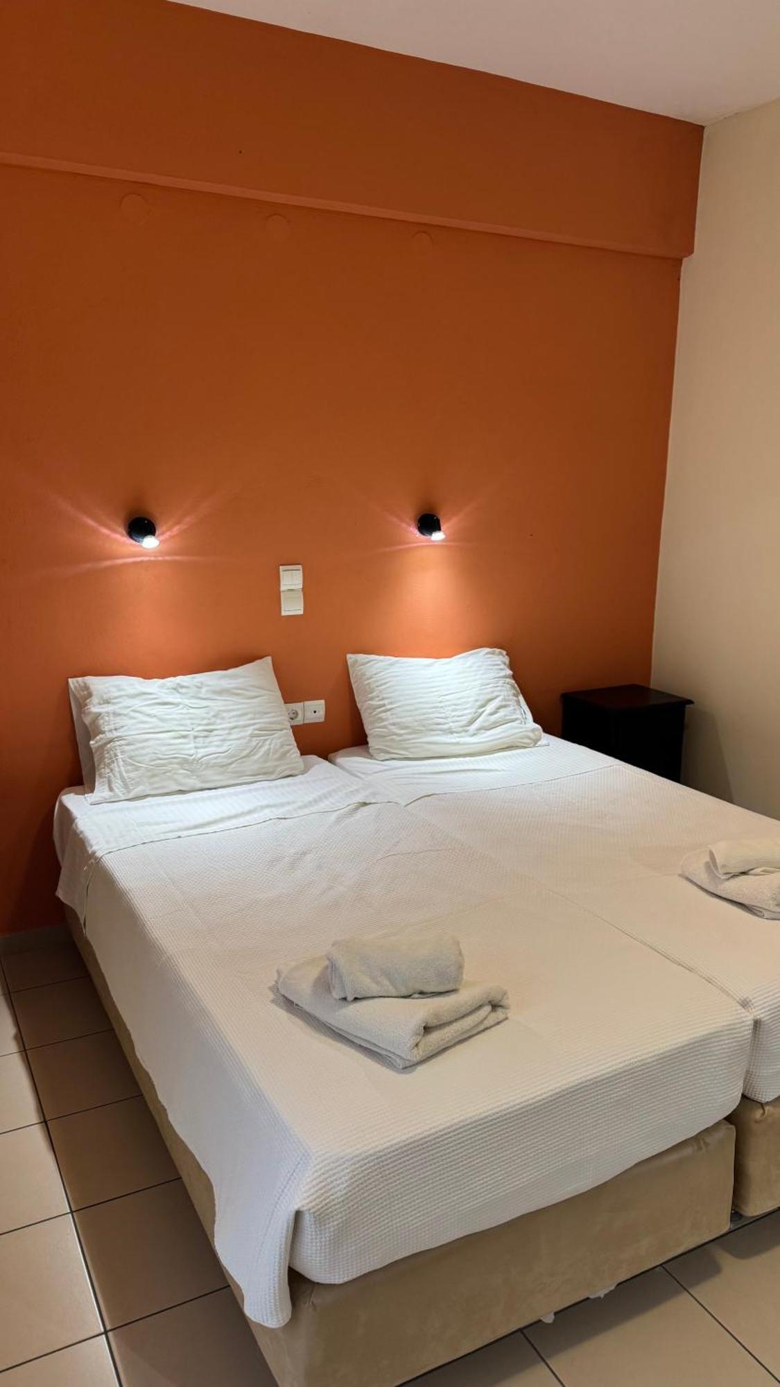 Chrisovalanto Hotel Sívota 外观 照片